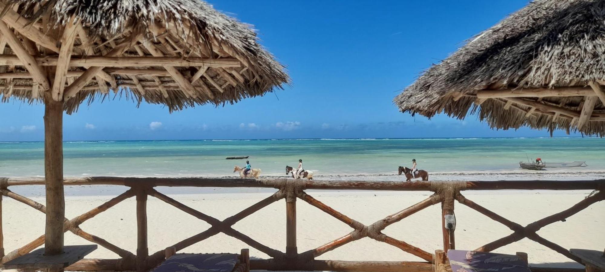 Sands Inn Hotel Pwani Mchangani Εξωτερικό φωτογραφία