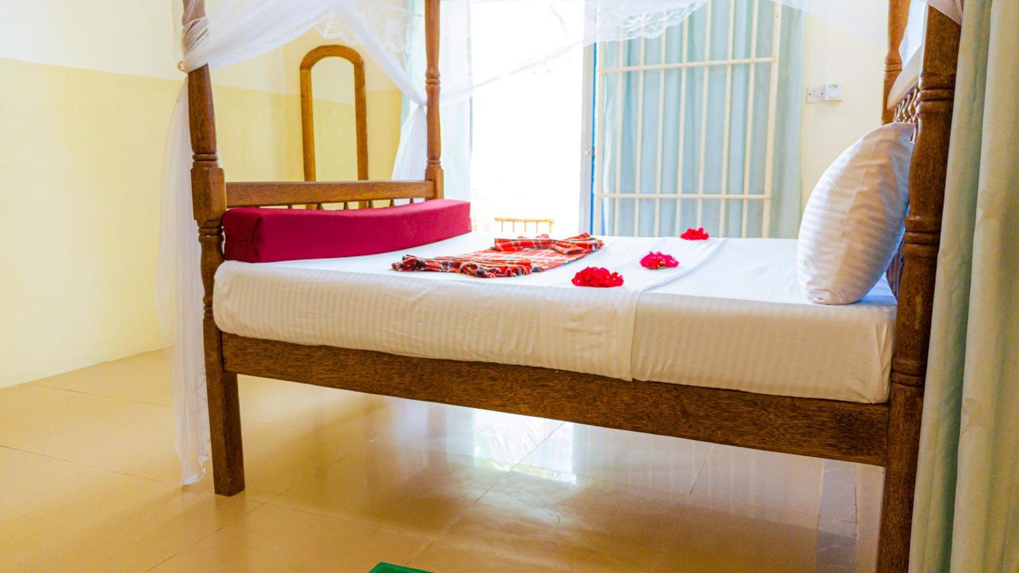 Sands Inn Hotel Pwani Mchangani Εξωτερικό φωτογραφία